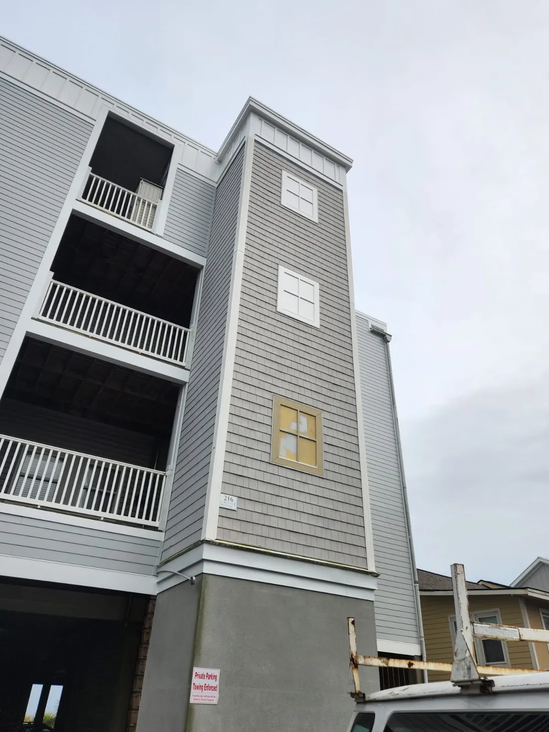 Precision exterior house painting